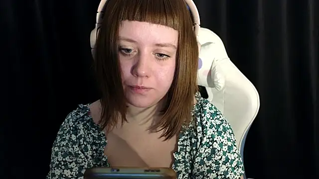 June shy0 online show from 02-07-25, 07:18