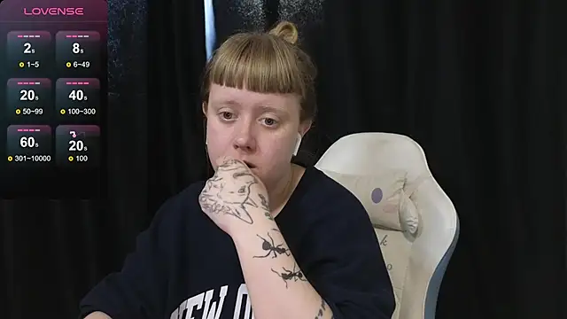 June shy0 online show from 04-17-26, 07:44