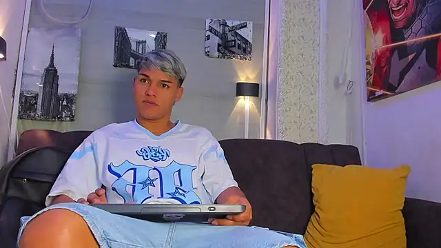 Snapshot of ryan_carter08 chatting on 01-06-26, 12:42 ryan carter08 online show from 01-06-26, 12:42