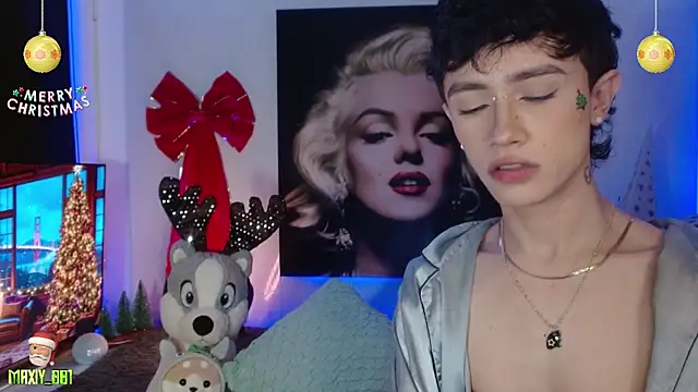 Snapshot of maxiy_001 chatting on 12-04-24, 07:50 maxiy 001 online show from 12-04-24, 07:50