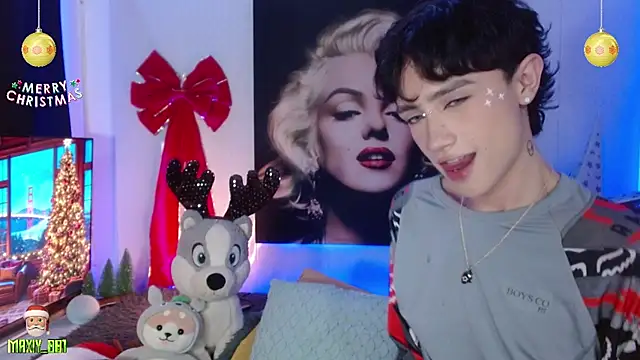 Snapshot of maxiy_001 chatting on 12-05-24, 04:42 maxiy 001 online show from 12-05-24, 04:42