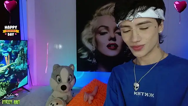 Snapshot of maxiy_001 chatting on 02-05-25, 07:18 maxiy 001 online show from 02-05-25, 07:18