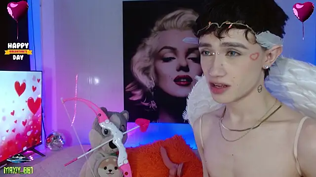 Snapshot of maxiy_001 chatting on 02-15-25, 07:27 maxiy 001 online show from 02-15-25, 07:27