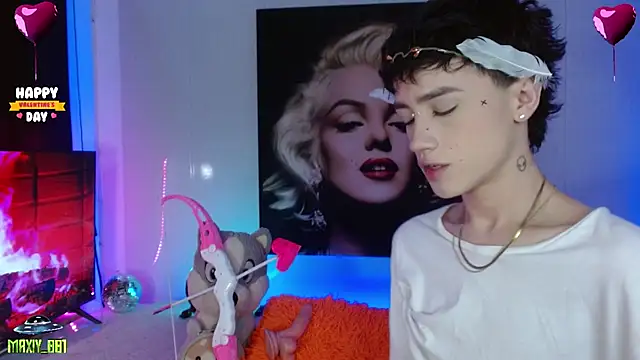 Snapshot of maxiy_001 chatting on 02-16-25, 03:58 maxiy 001 online show from 02-16-25, 03:58