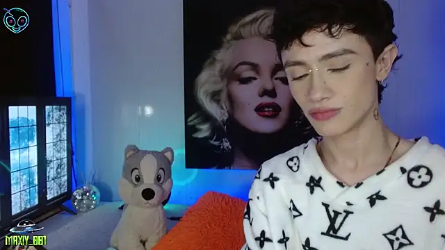 Snapshot of maxiy_001 chatting on 03-17-25, 04:51 maxiy 001 online show from 03-17-25, 04:51