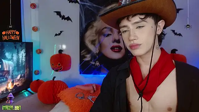 Snapshot of maxiy_001 chatting on 10-11-25, 10:41 maxiy 001 online show from 10-11-25, 10:41