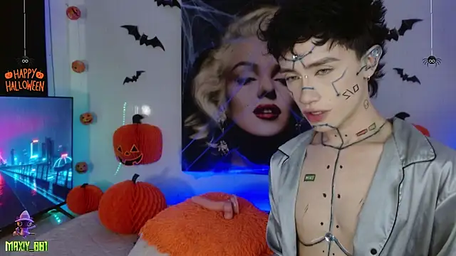 Snapshot of maxiy_001 chatting on 10-13-25, 01:27 maxiy 001 online show from 10-13-25, 01:27