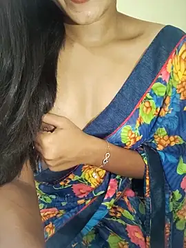 Snapshot of Meenakshi_ chatting on 10-29-25, 03:31 Meenakshi  online show from 10-29-25, 03:31