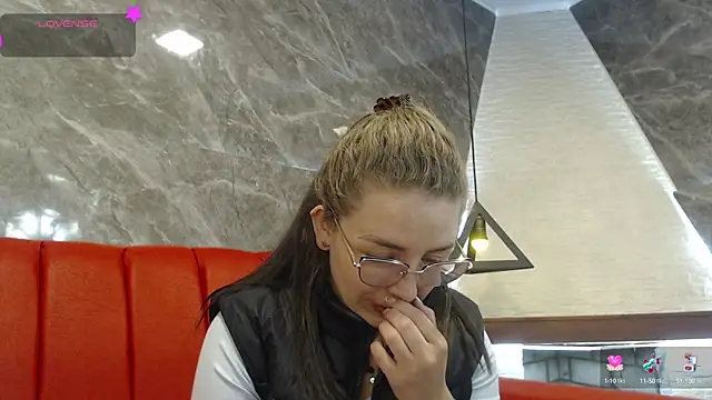  isaabellaa online show from 02-20-25, 11:42