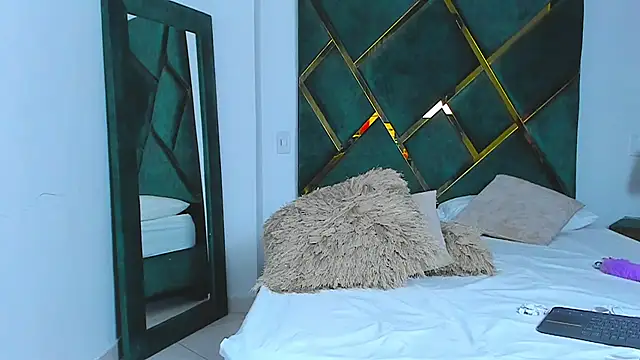 Criss Ariana online show from 03-15-25, 03:59