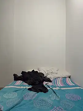 Sweetnaughtygirl  online show from 03-08-26, 02:32