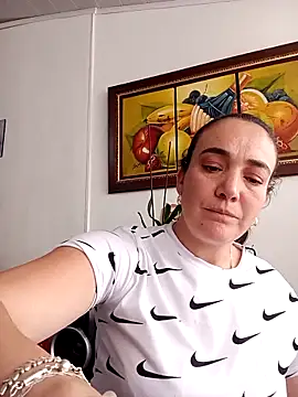 skayhot  online show from 02-27-25, 04:43