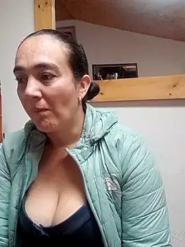 skayhot  online show from 10-28-25, 12:52