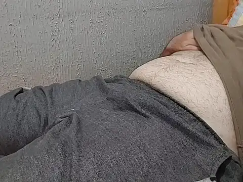 mfreitas005 online show from 11-21-25, 01:04