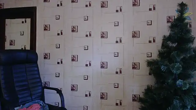 Snapshot of TasyaBigTTs chatting on 12-20-24, 12:05 TasyaBigTTs online show from 12-20-24, 12:05