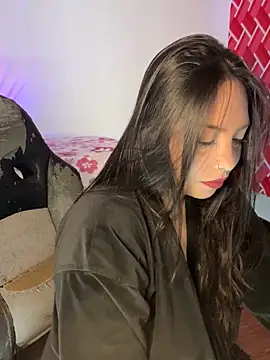 emiily15   online show from 09-12-25, 07:14