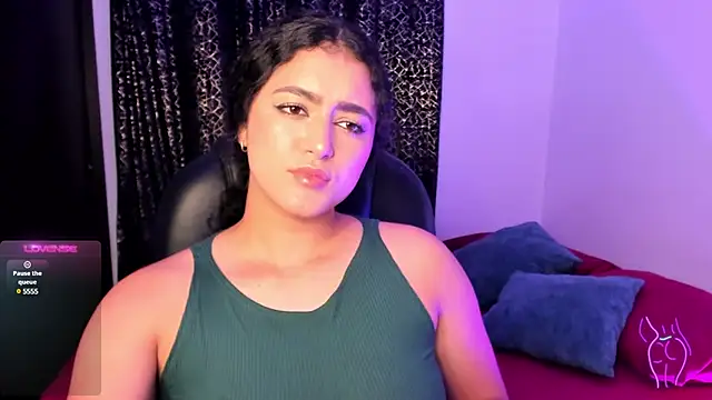 Snapshot of Adhara-zanne chatting on 02-10-25, 01:35 Adhara-zanne online show from 02-10-25, 01:35