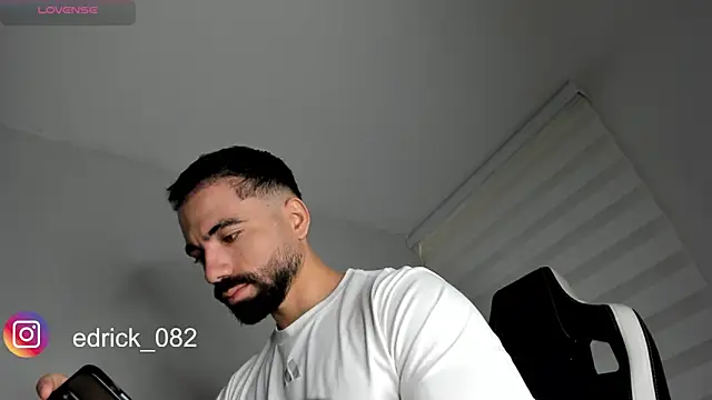 Snapshot of edrick_walton1 chatting on 01-02-25, 11:52 edrick walton1 online show from 01-02-25, 11:52