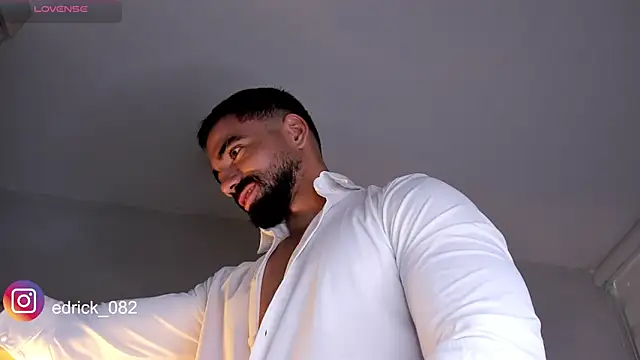 Snapshot of edrick_walton1 chatting on 01-12-25, 02:19 edrick walton1 online show from 01-12-25, 02:19
