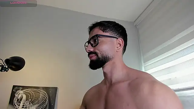 Snapshot of edrick_walton1 chatting on 03-16-25, 04:01 edrick walton1 online show from 03-16-25, 04:01