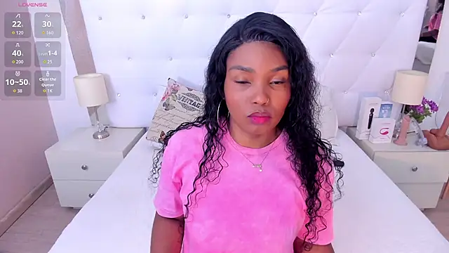 Isla Scott online show from 10-07-25, 11:18