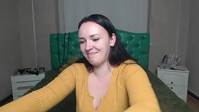 Snapshot of IsabelBlackberry chatting on 12-16-24, 03:32 IsabelBlackberry online show from 12-16-24, 03:32