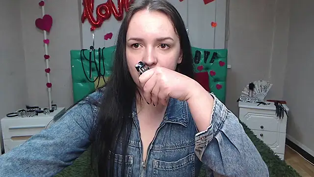 Snapshot of IsabelBlackberry chatting on 03-16-25, 09:16 IsabelBlackberry online show from 03-16-25, 09:16