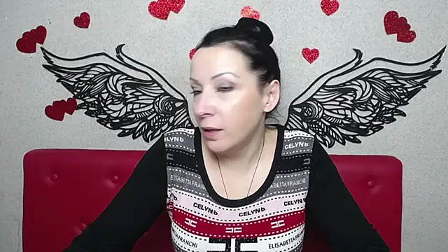 Snapshot of ElizabethSho chatting on 03-07-25, 01:31 ElizabethSho online show from 03-07-25, 01:31