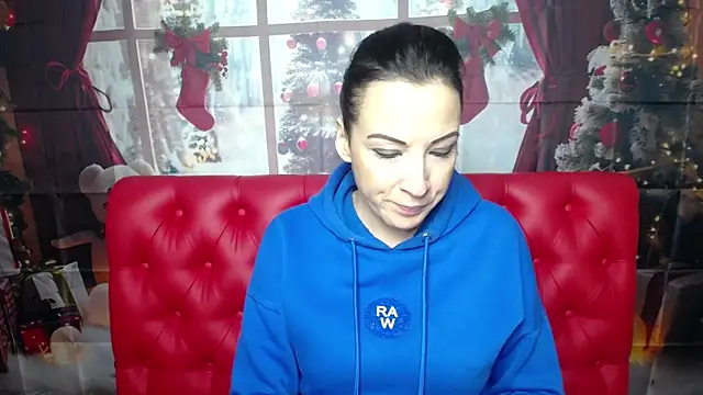 ElizabethSho online show from 12-15-25, 06:12