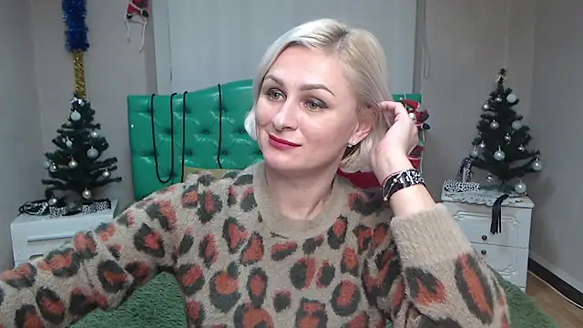 OliviaHorst online show from 12-18-24, 05:31