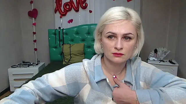 OliviaHorst online show from 03-12-25, 12:26