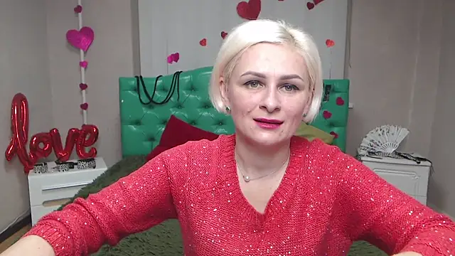 OliviaHorst online show from 11-23-25, 06:19