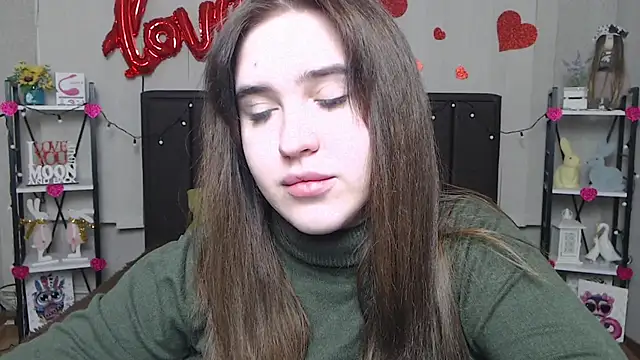 LauraHlot online show from 02-21-25, 05:02