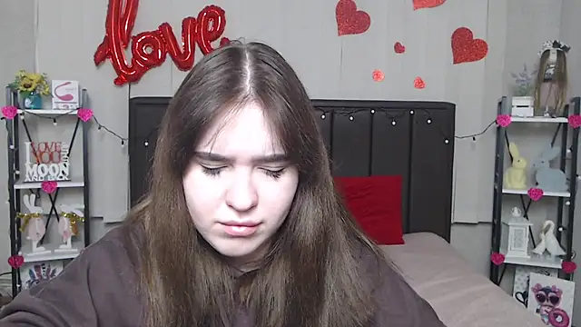 LauraHlot online show from 02-24-25, 09:20