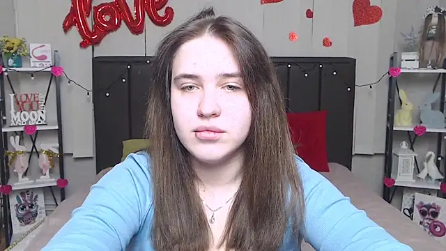 LauraHlot online show from 03-10-25, 03:45