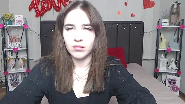 LauraHlot online show from 03-19-25, 06:24