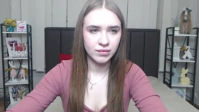 LauraHlot online show from 12-04-25, 06:27