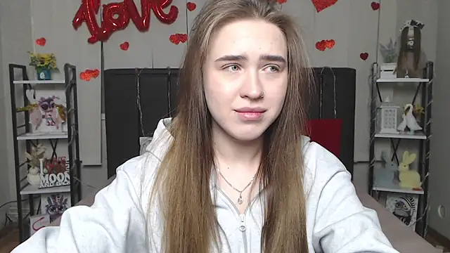 LauraHlot online show from 02-17-26, 06:21