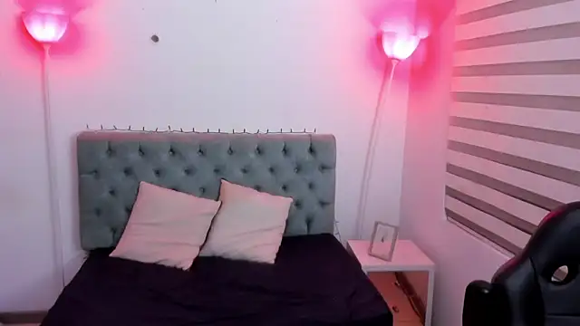 Camiila Osorio online show from 01-31-25, 07:07