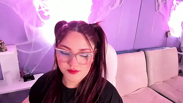 Camiila Osorio online show from 10-15-25, 07:25