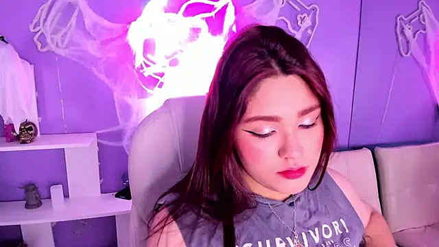 Camiila Osorio online show from 10-22-25, 07:24