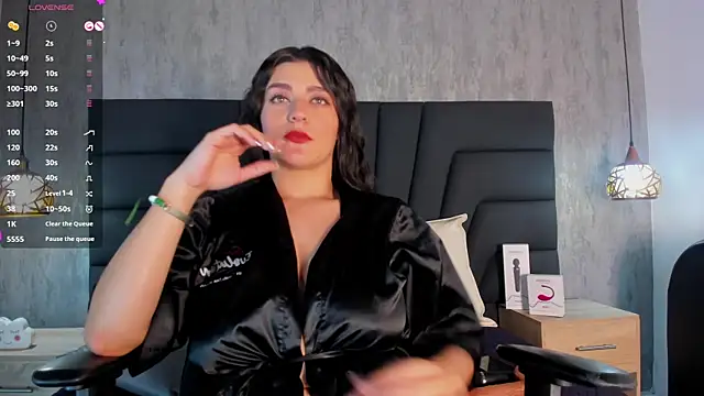 Snapshot of SARA_STONE17 chatting on 02-05-25, 02:48 SARA STONE17 online show from 02-05-25, 02:48