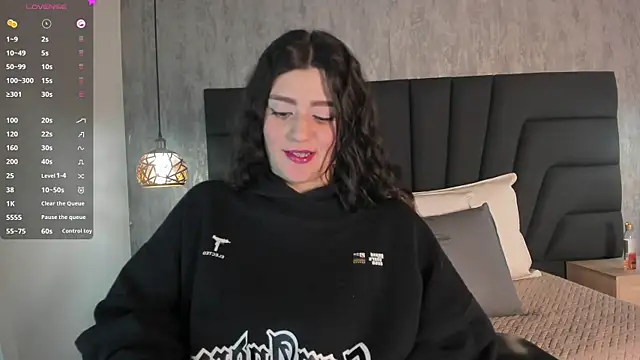Snapshot of SARA_STONE17 chatting on 02-17-25, 02:48 SARA STONE17 online show from 02-17-25, 02:48
