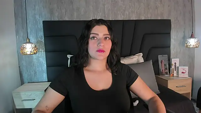 Snapshot of SARA_STONE17 chatting on 02-25-25, 11:30 SARA STONE17 online show from 02-25-25, 11:30