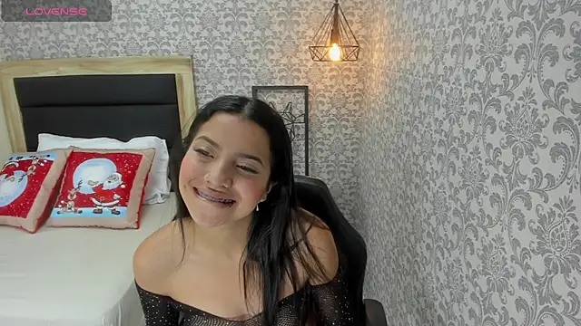 Snapshot of TATIGOLD2 chatting on 12-28-24, 12:35 TATIGOLD2 online show from 12-28-24, 12:35