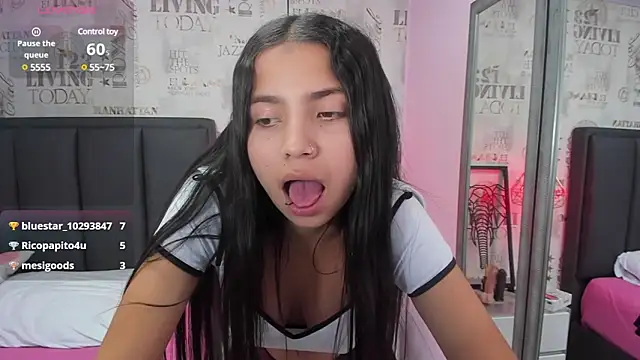 Snapshot of TATIGOLD2 chatting on 02-28-25, 10:39 TATIGOLD2 online show from 02-28-25, 10:39