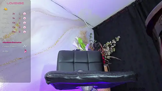 Snapshot of Karla-Ebony chatting on 03-20-25, 10:10 Karla-Ebony online show from 03-20-25, 10:10