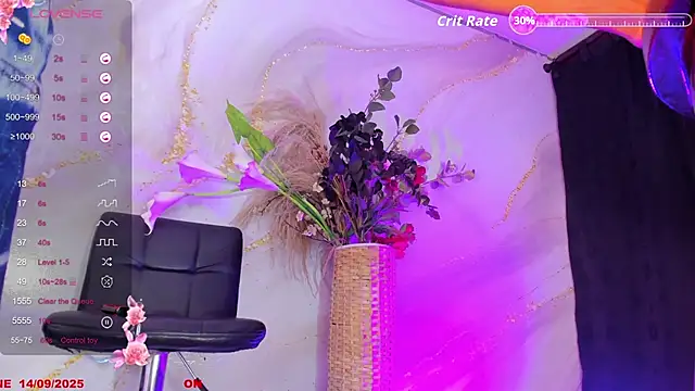 Snapshot of Karla-Ebony chatting on 09-14-25, 01:43 Karla-Ebony online show from 09-14-25, 01:43