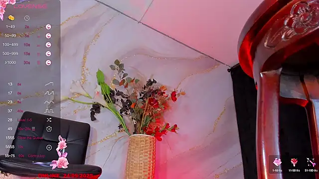 Snapshot of Karla-Ebony chatting on 09-24-25, 01:25 Karla-Ebony online show from 09-24-25, 01:25