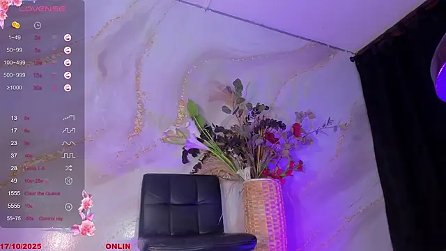 Snapshot of Karla-Ebony chatting on 10-17-25, 01:57 Karla-Ebony online show from 10-17-25, 01:57